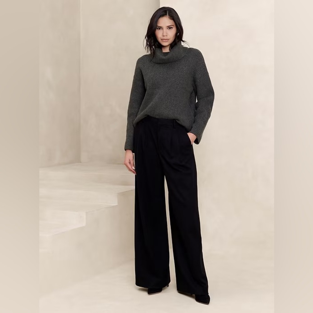 Ribbed Turtleneck Pullover